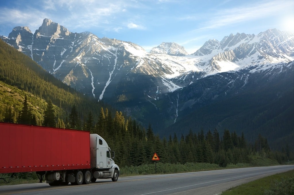 Comprendre l'impact de la logistique sur le secteur des poids lourds